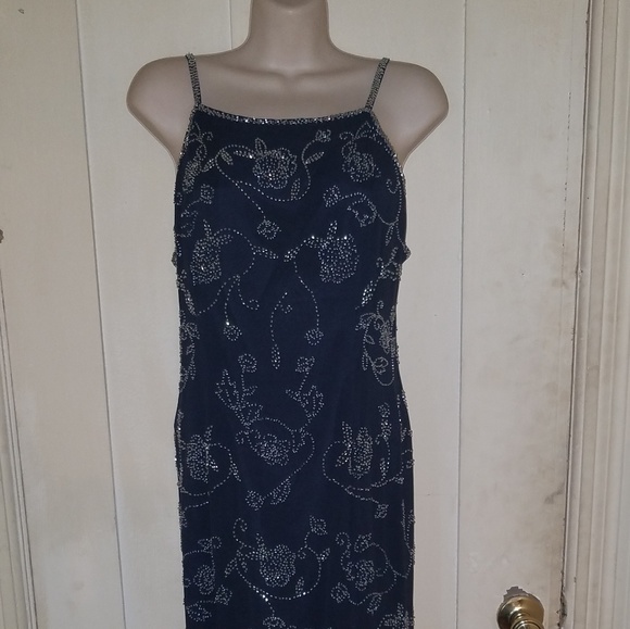 Gorgeous beaded navy blue gown - Picture 2 of 4